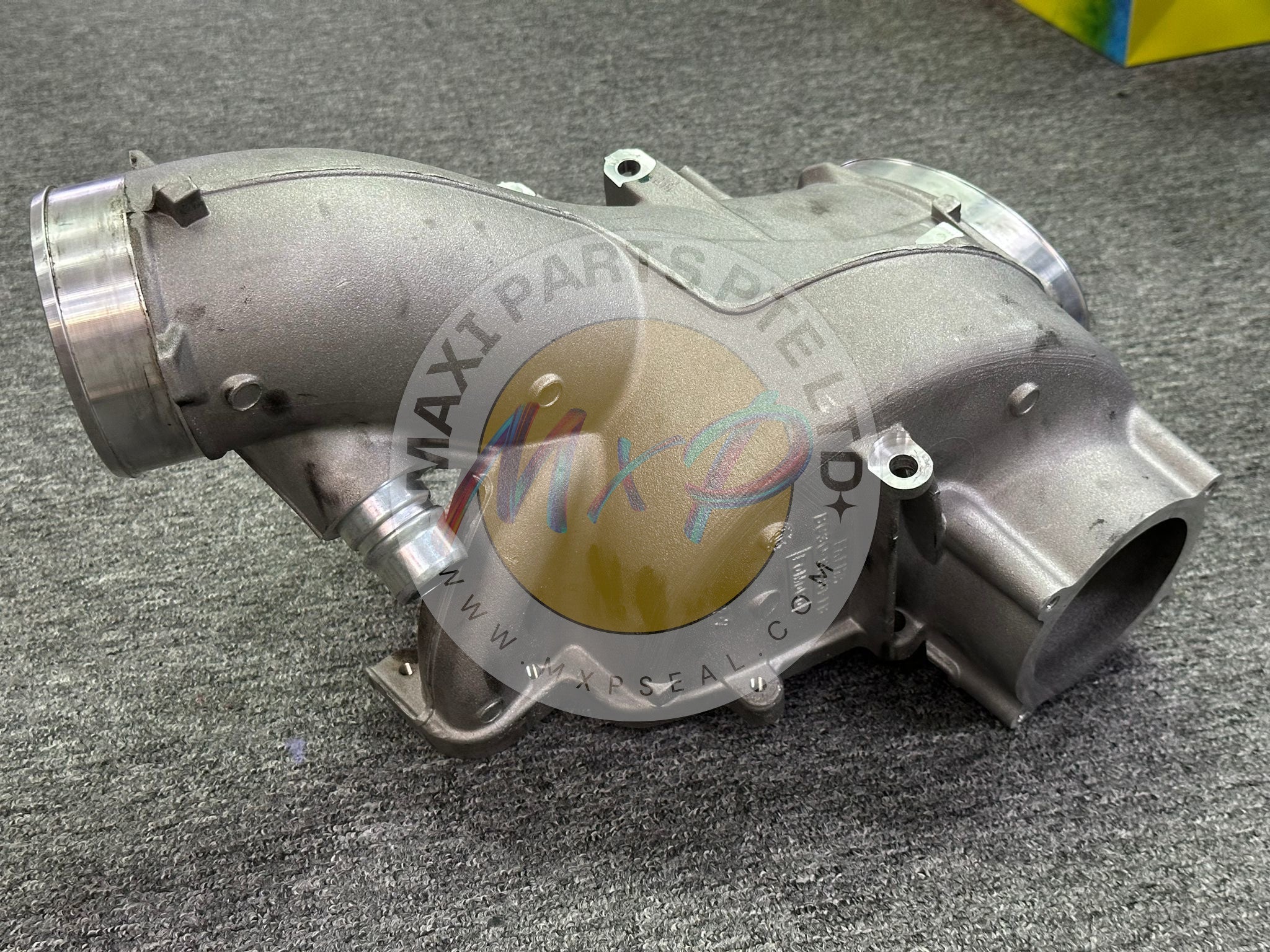 BC3Z9424D / BC3Z-9424-D - MANIFOLD ASSEMBLY-INLET
