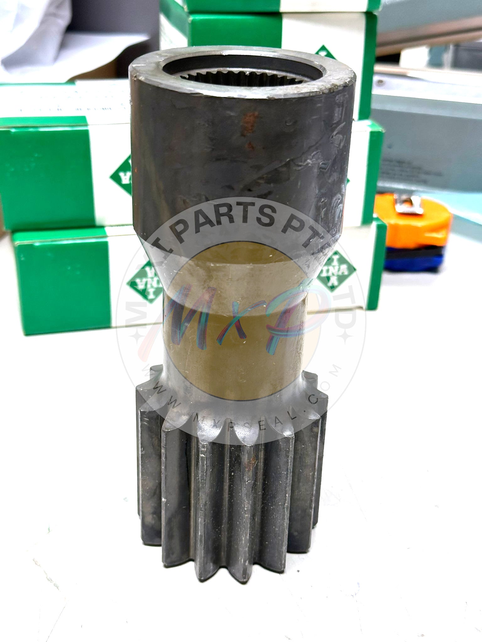 4474353114 - SUN GEAR SHAFT