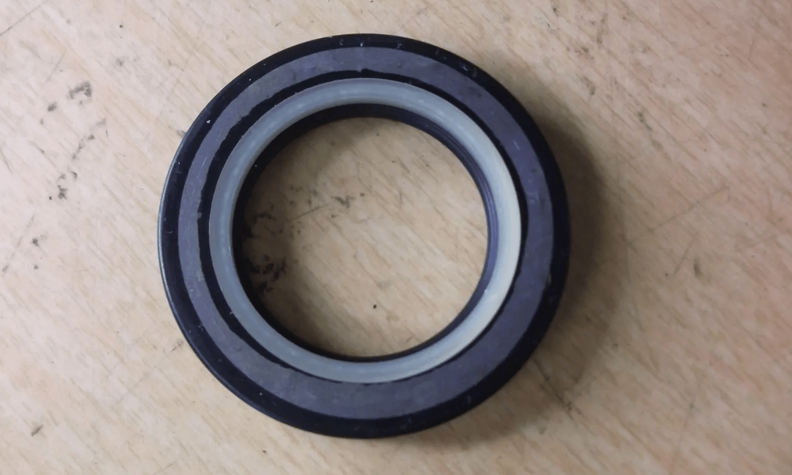 4L5C-3F520-AA - OIL SEAL - MXPseal.com