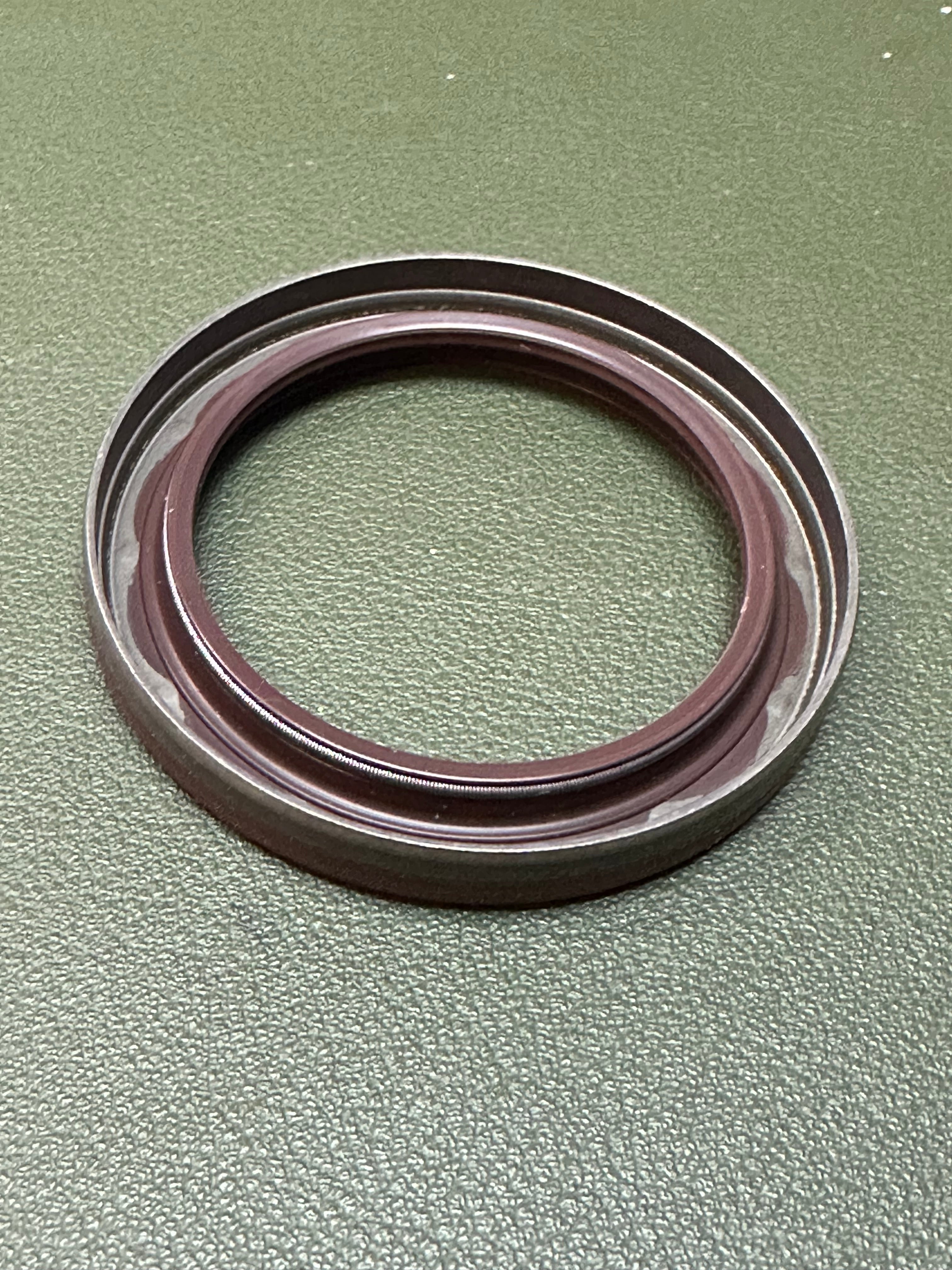 0259970547 A0259970547 - OIL SEAL